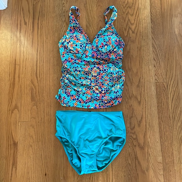 Jantzen Other - Like new Jantzen Takini. Excellent condition like new